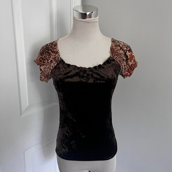 VINTAGE BROWN TOKYO‎ FASHION VELVET OFF THE SHOULDER TOP - Picture 1 of 6